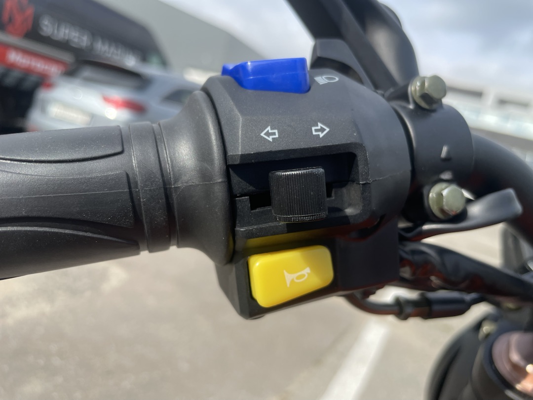 Мопед PROMAX CB150R (49) в Уссурийске