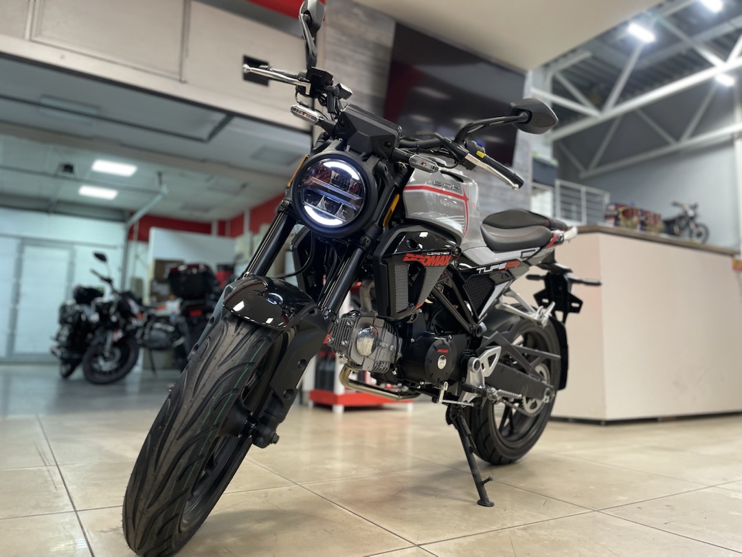 Мопед PROMAX CB150R (49) в Уссурийске