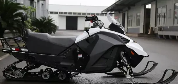 Снегоход ULAR 220 в Уссурийске