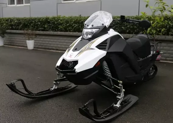 Снегоход ULAR 220 в Уссурийске