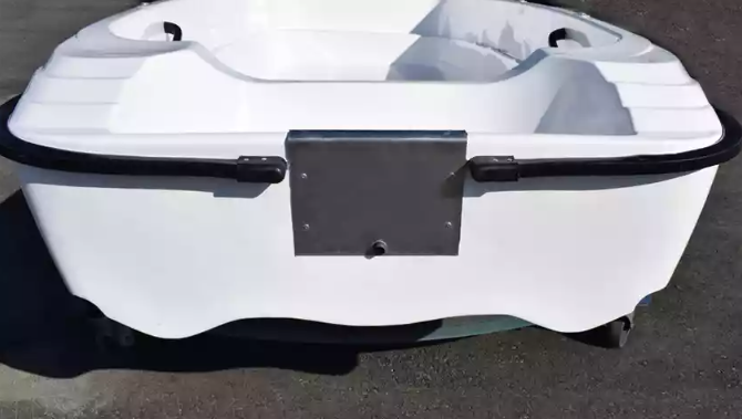 Стеклопластиковая лодка Пингвин (тримаран) в Уссурийске