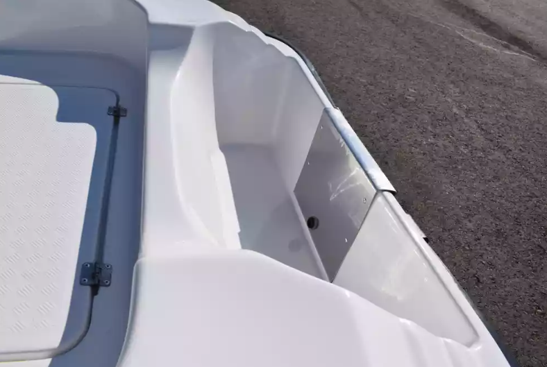 Стеклопластиковая лодка Пингвин (тримаран) в Уссурийске