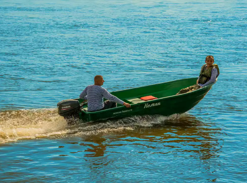 Стеклопластиковая лодка Neman-340 (тримаран) в Уссурийске