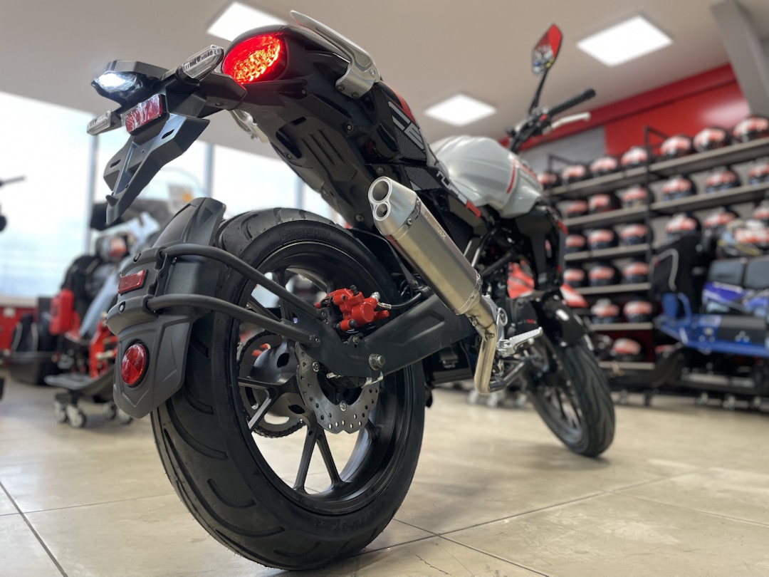 Мопед PROMAX CB150R (49) в Уссурийске
