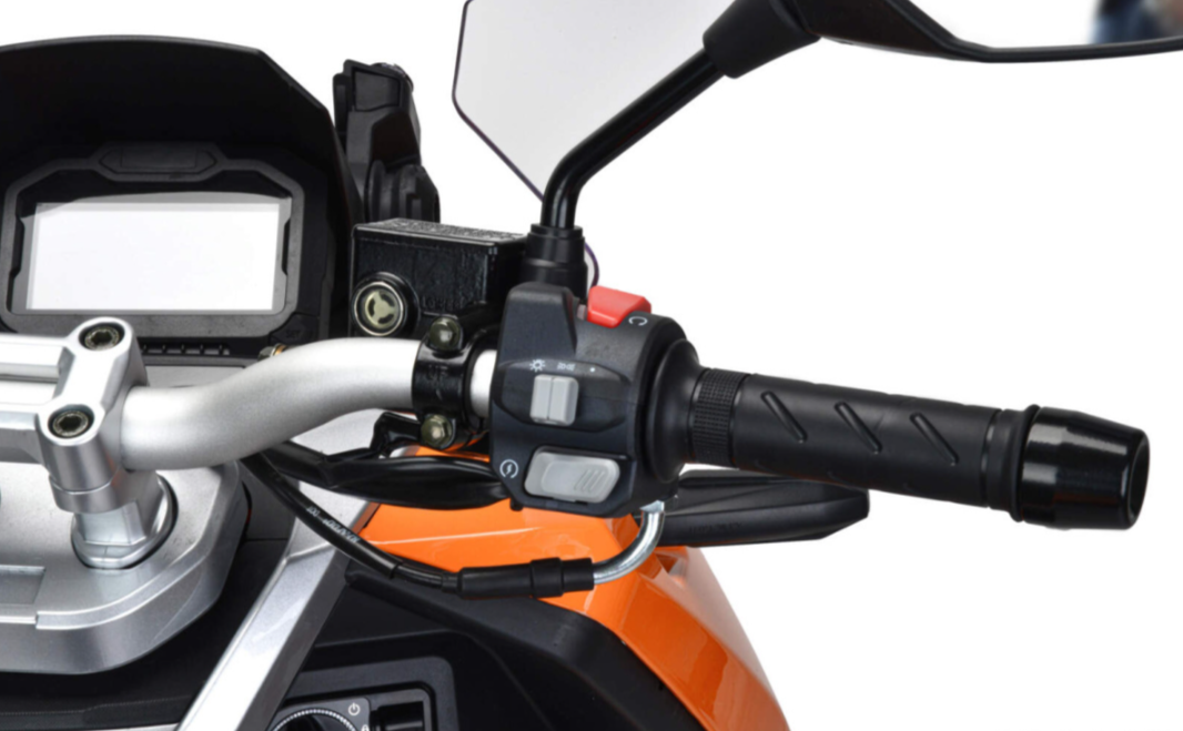 Скутер MOTOLAND (МОТОЛЕНД) T-MAX 150 в Уссурийске