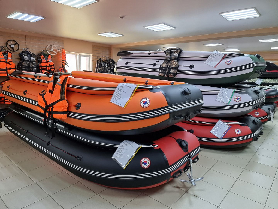 Лодка MISHIMO FAMILY LITE DF 400 в Уссурийске