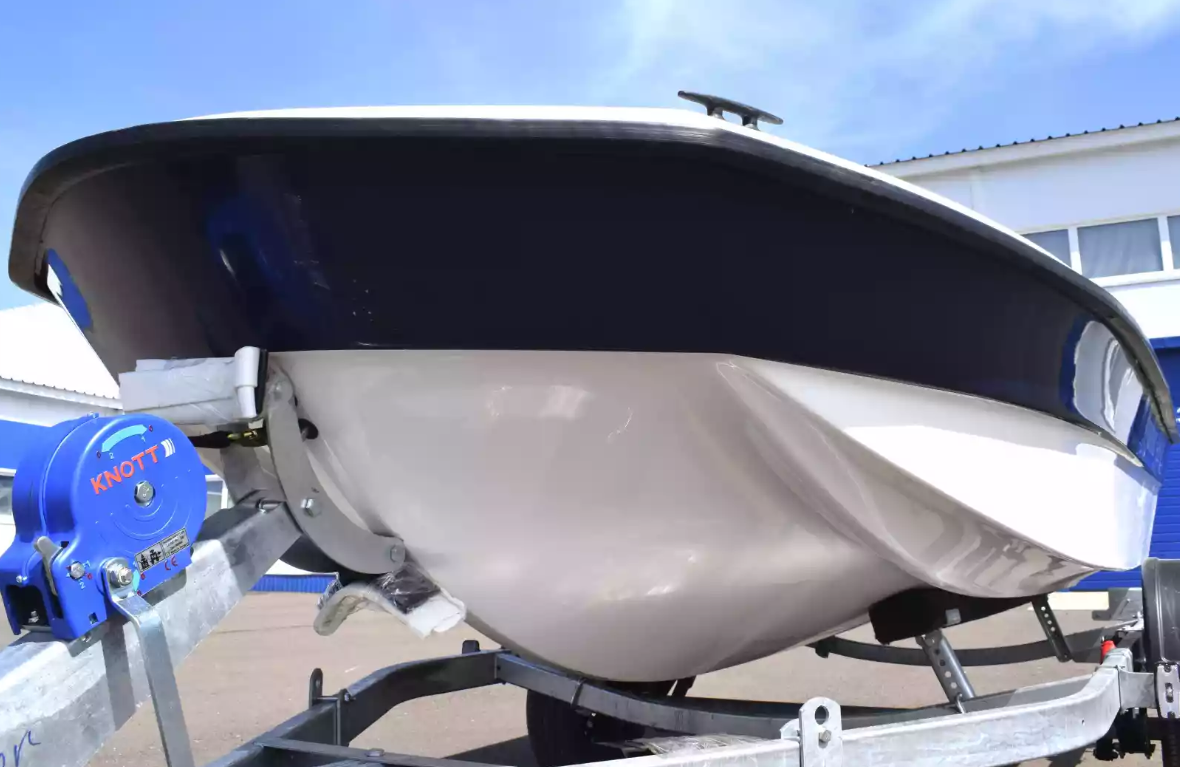 Стеклопластиковая лодка Wyatboat 430 тримаран в Уссурийске