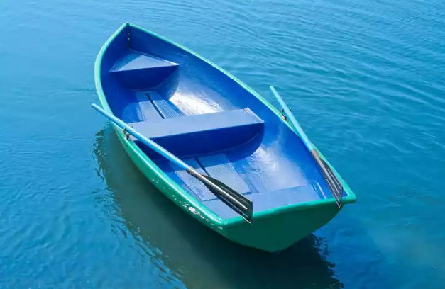 Стеклопластиковая лодка Дельфин в Уссурийске