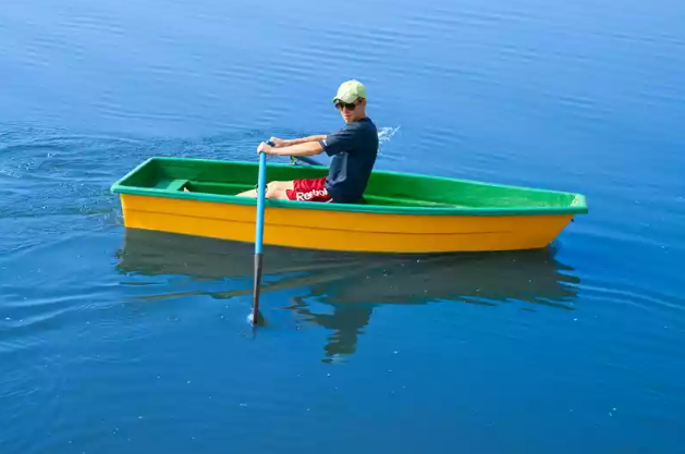 Стеклопластиковая лодка Малютка в Уссурийске