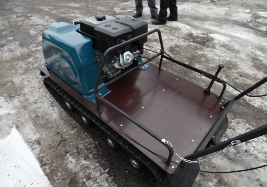 Мотобуксировщик AhtaR LR13 с реверс-вариатором Буран (задний ход) в Уссурийске