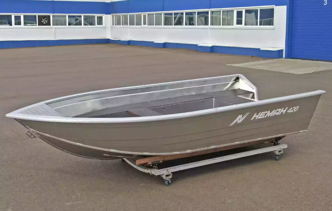 Алюминиевая лодка  Неман-420 в Уссурийске