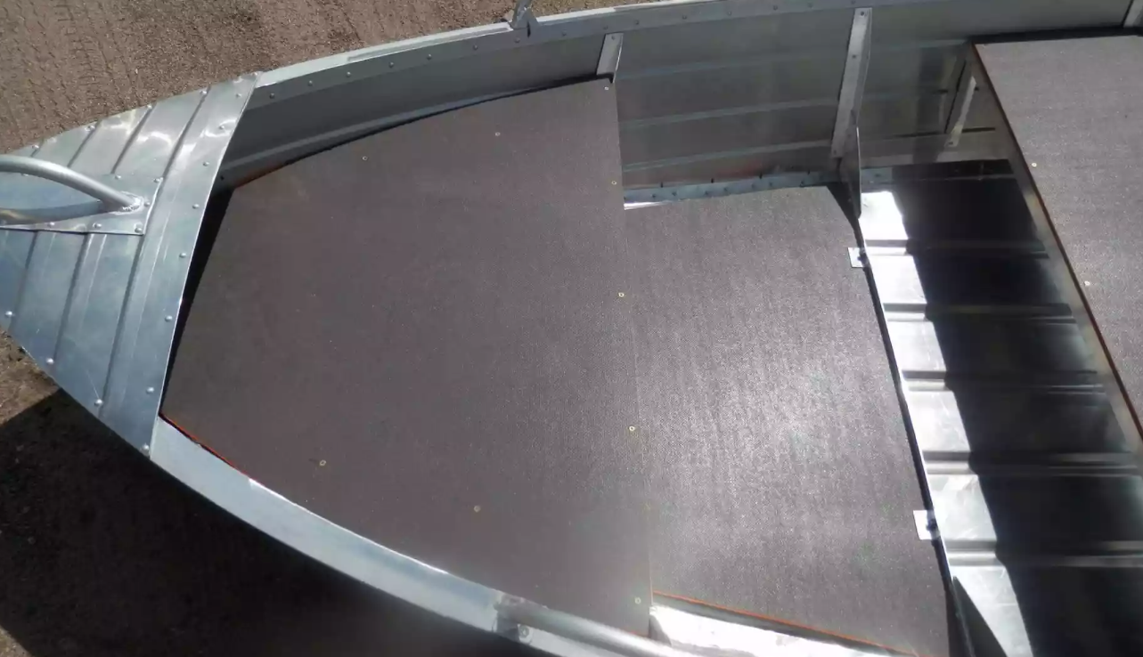 Алюминиевая лодка Вятка-Профи 32 в Уссурийске