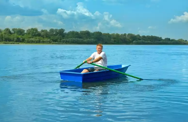 Стеклопластиковая лодка Малютка в Уссурийске