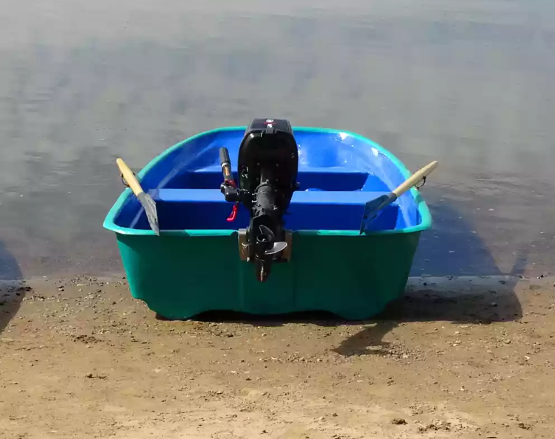 Стеклопластиковая лодка Старт (тримаран) в Уссурийске