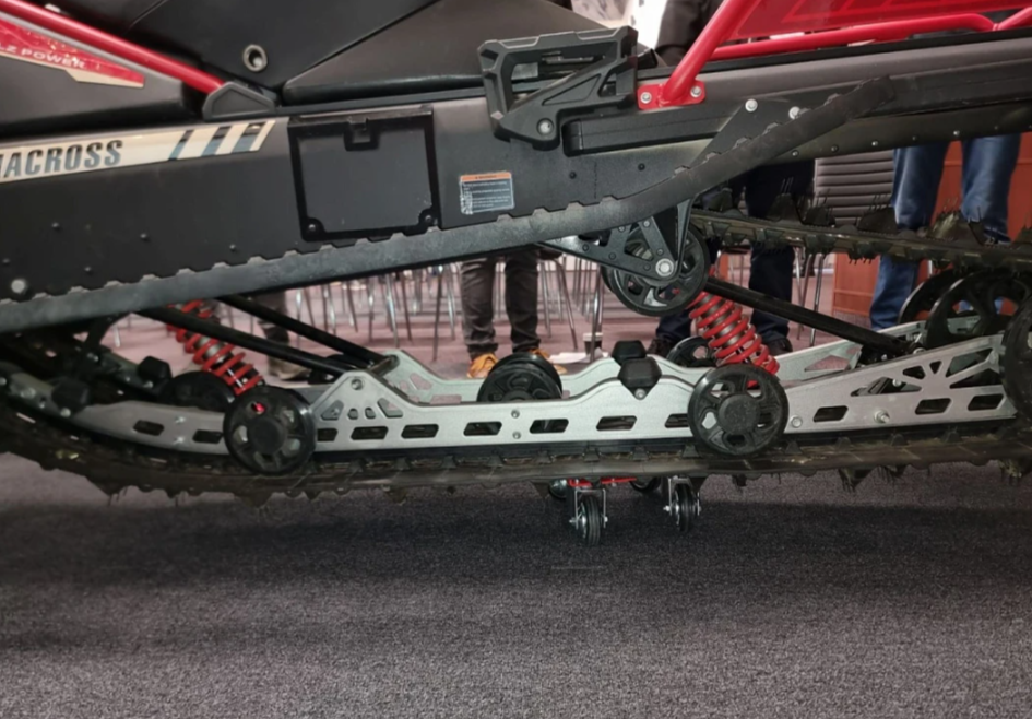 Снегоход AODES Siberiacross 1000 WT 508mm LCD 6.8 в Уссурийске