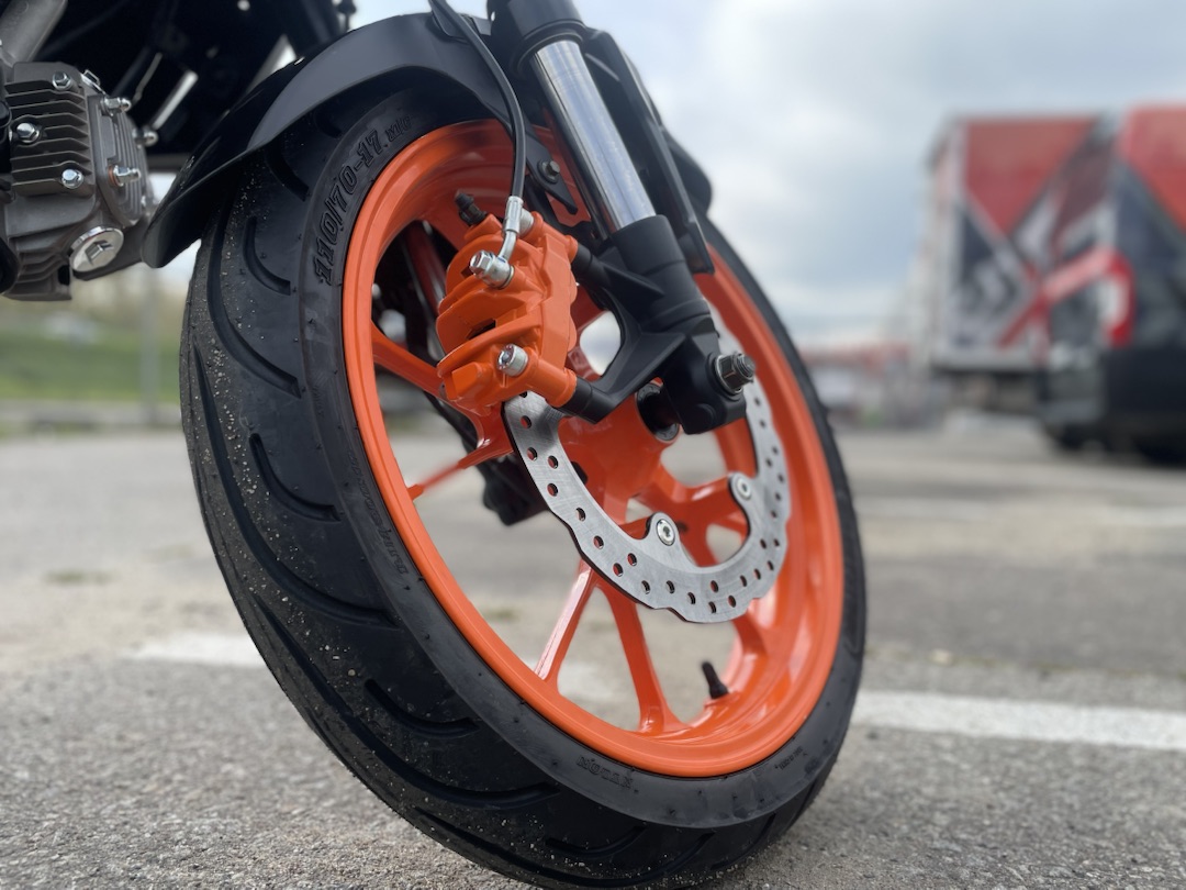 Мопед PROMAX CB150R (49) в Уссурийске