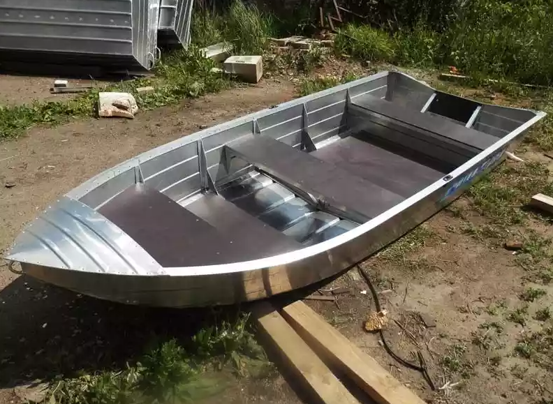Алюминиевая лодка Вятка-Профи 37 в Уссурийске