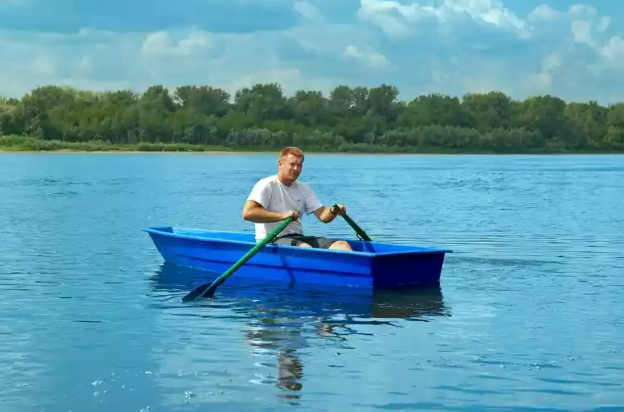 Стеклопластиковая лодка Малютка в Уссурийске
