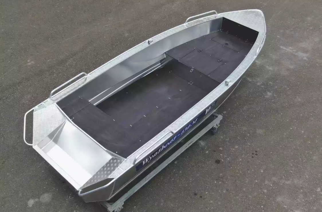 Алюминиевая лодка  Wyatboat-430М FISH в Уссурийске