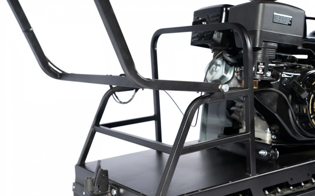 Мотобуксировщик БУРЛАК-M2 LFS 15 л.с. с эл/зап (передний привод, склизы) в Уссурийске