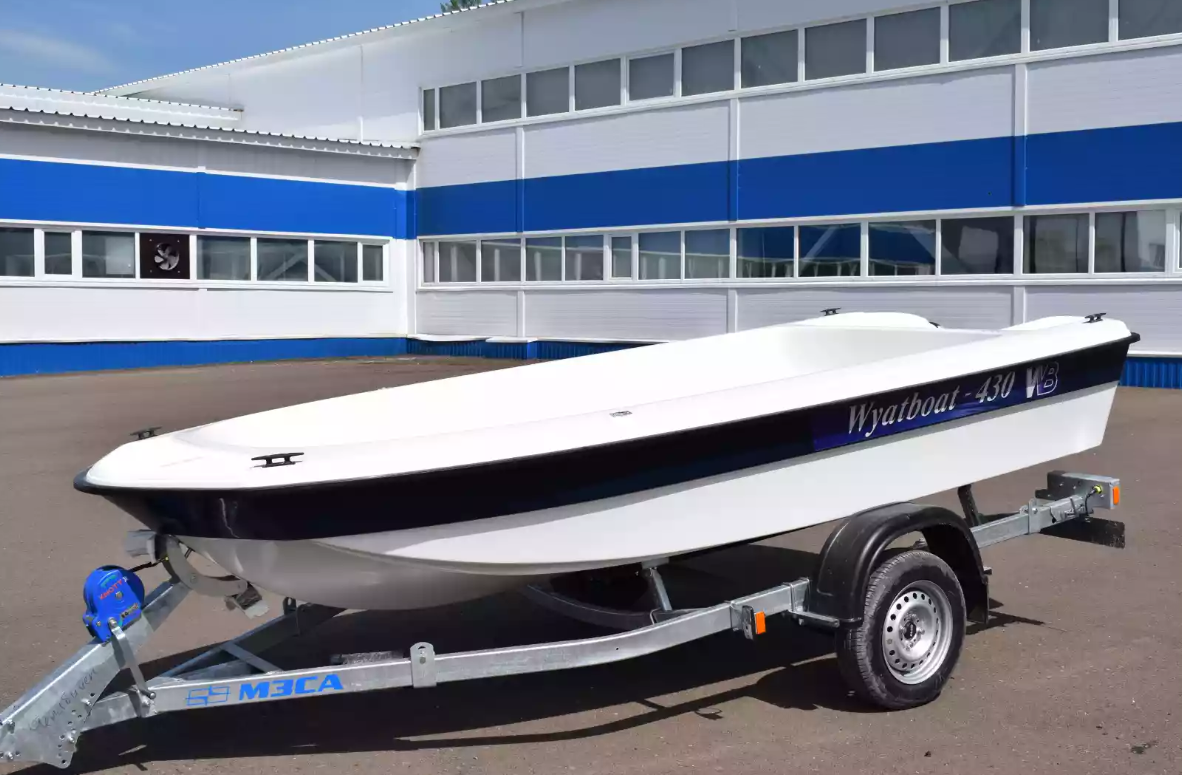 Стеклопластиковая лодка Wyatboat 430 тримаран в Уссурийске