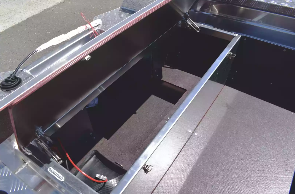 Алюминиевая лодка Wyatboat-390 DCM в Уссурийске