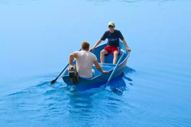 Стеклопластиковая лодка Омуль в Уссурийске