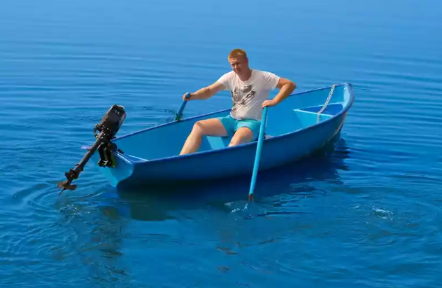 Стеклопластиковая лодка Омуль в Уссурийске