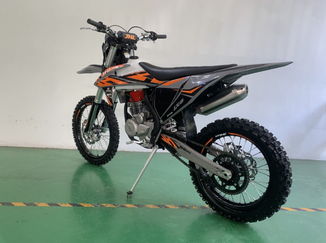 Мотоцикл JHLMOTO JHL LX4 CB300RL (175FMN) в Уссурийске