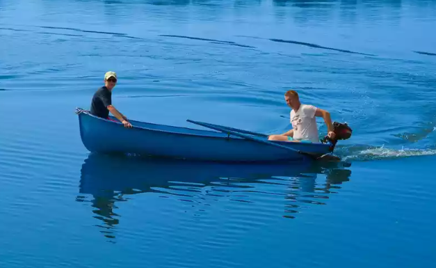 Стеклопластиковая лодка Омуль в Уссурийске