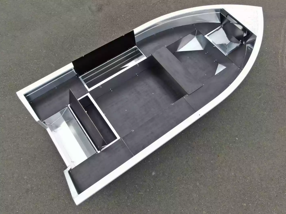 Алюминиевая лодка  Неман-420 в Уссурийске