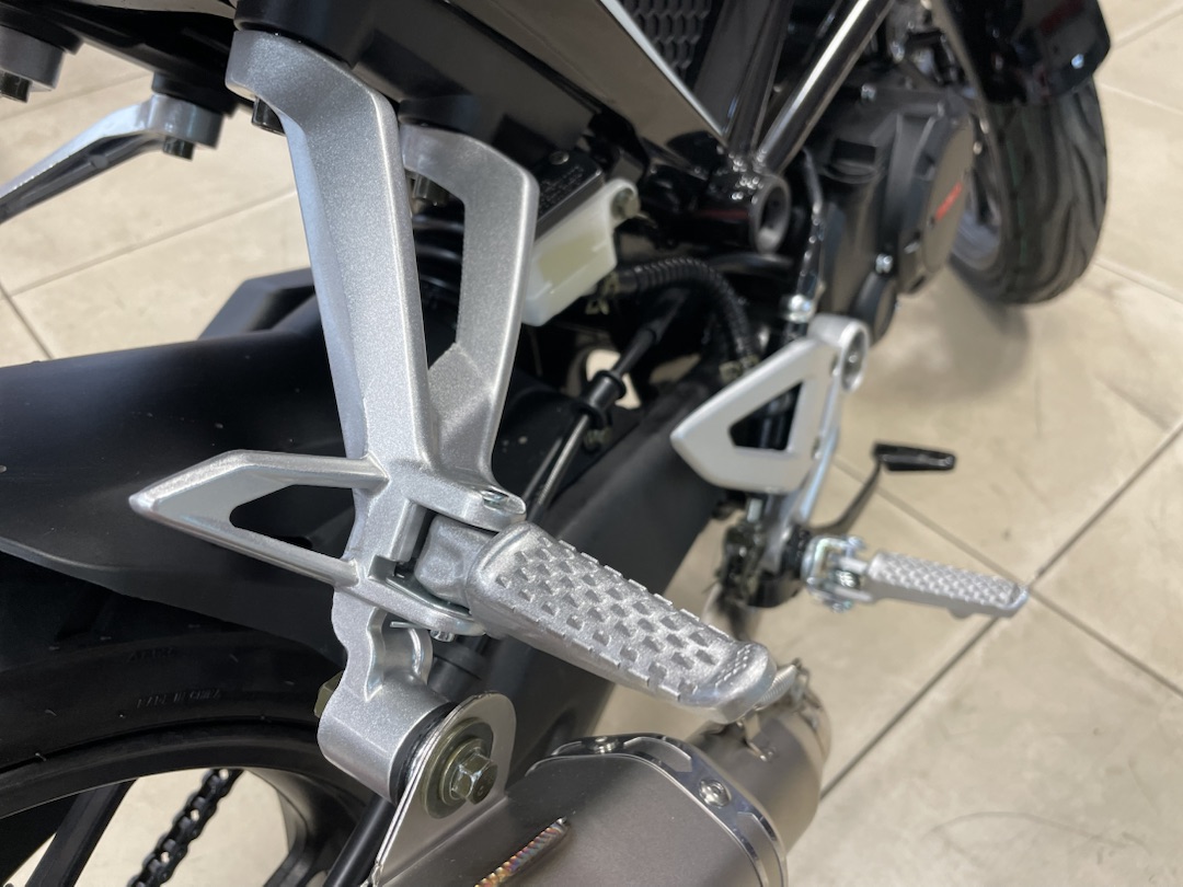 Мопед PROMAX CB150R (49) в Уссурийске