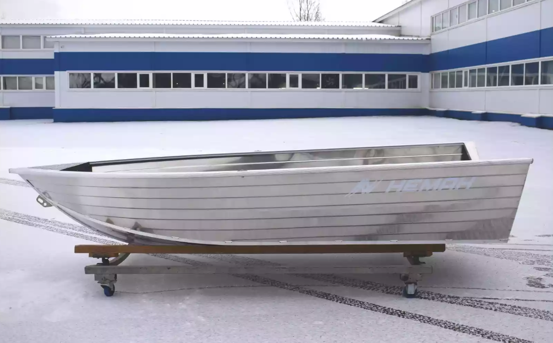 Алюминиевая лодка Неман-400 в Уссурийске