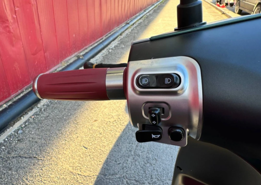 Скутер PROMAX Miami 240 (49) в Уссурийске