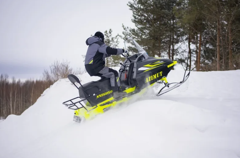 Миниснегоход Бурлак Азимут 20 л.с.  Б/У в Уссурийске