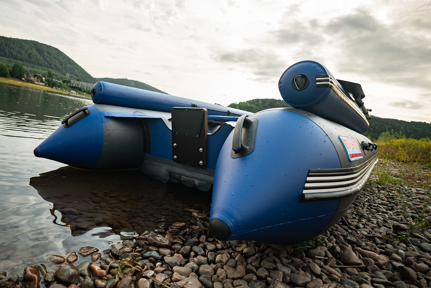 Лодка MISHIMO RIVER FJET PRO 430  под водомет в Уссурийске