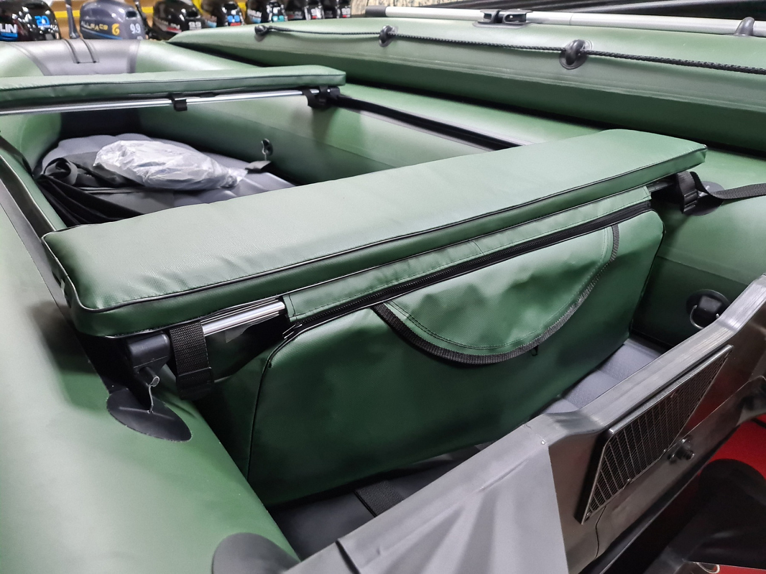 КОМПЛЕКТ МЯГКИХ НАКЛАДОК С СУМКОЙ ДЛЯ ЛОДОК 90Х20 ЗЕЛЕНЫЙ в Уссурийске