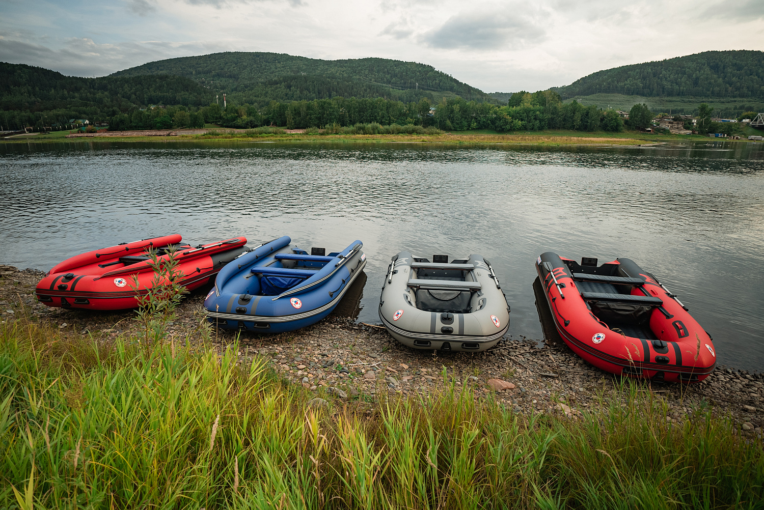 Лодка MISHIMO RIVER FJET PRO 430  под водомет в Уссурийске