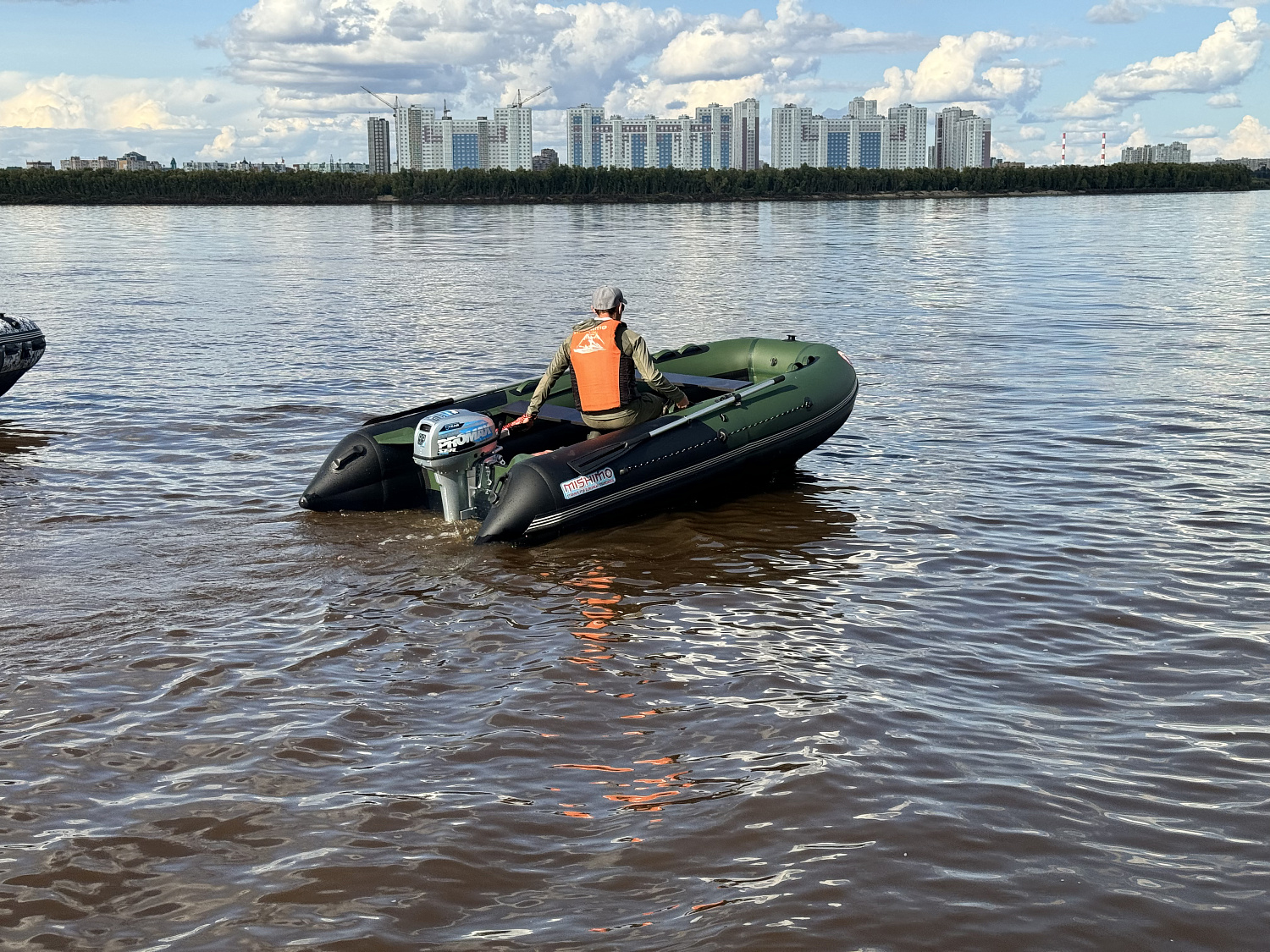 Лодка MISHIMO BIG FLOOR 380 в Уссурийске