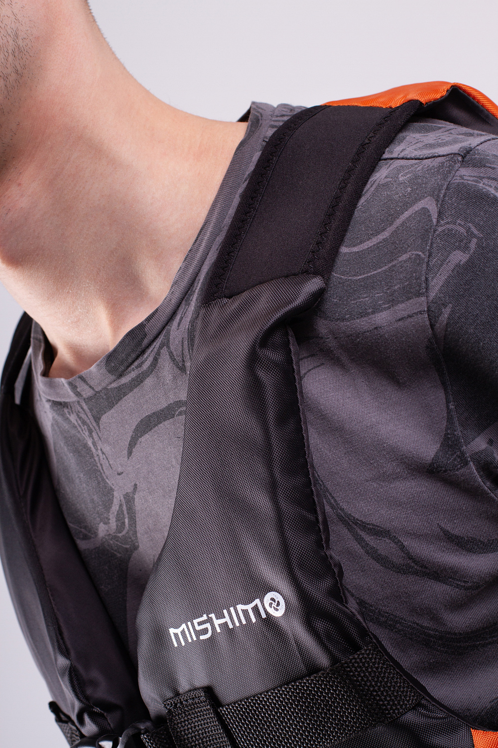 Жилет спасательный MISHIMO PRO Премиум качества Черно-оранжевый в Уссурийске