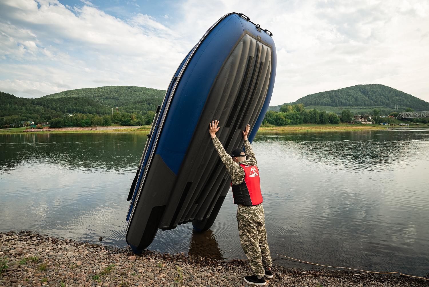 Лодка MISHIMO RIVER FJET PRO 430  под водомет в Уссурийске