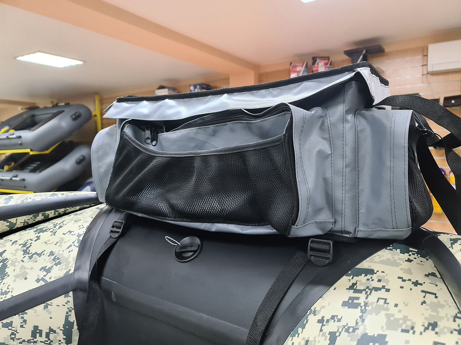 СУМКА ЛЮКС НА БАЛЛОН ДЛЯ ЛОДОК ПВХ 50Х25Х25 СМ в Уссурийске