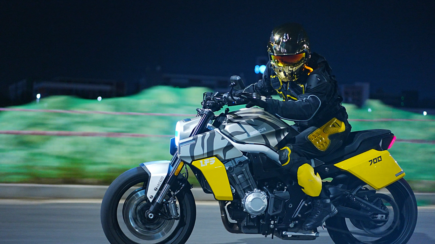 Мотоцикл Benda LFS 700 в Уссурийске